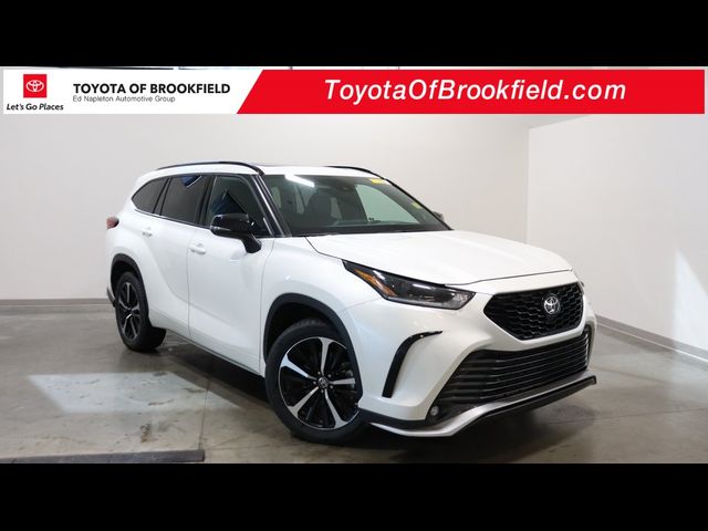 2021 Toyota Highlander XSE