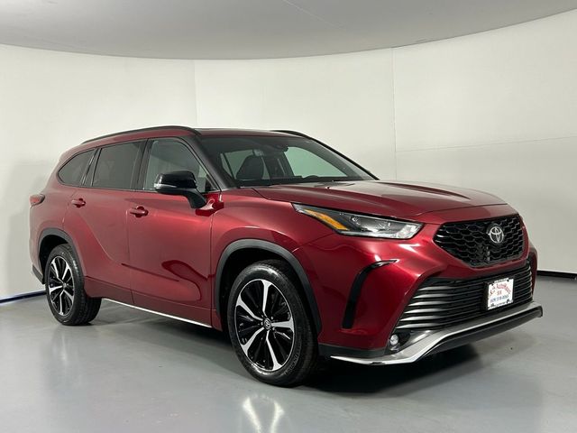 2021 Toyota Highlander XSE