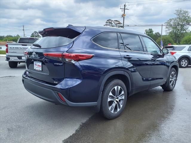 2021 Toyota Highlander Hybrid XLE