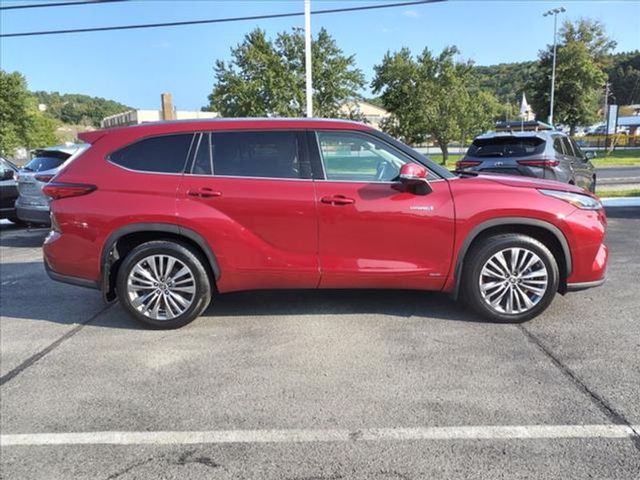 2021 Toyota Highlander Hybrid Platinum