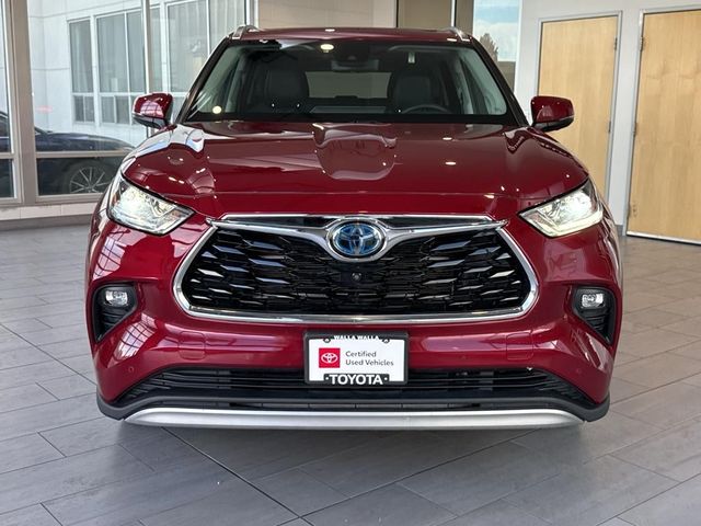 2021 Toyota Highlander Hybrid Platinum