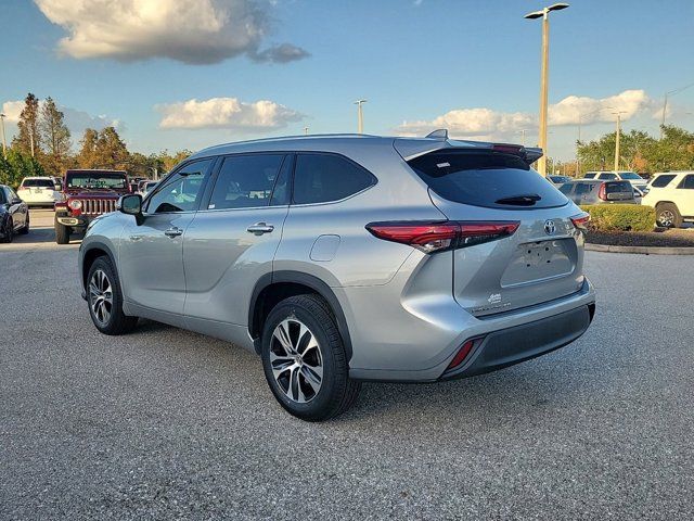 2021 Toyota Highlander Hybrid XLE