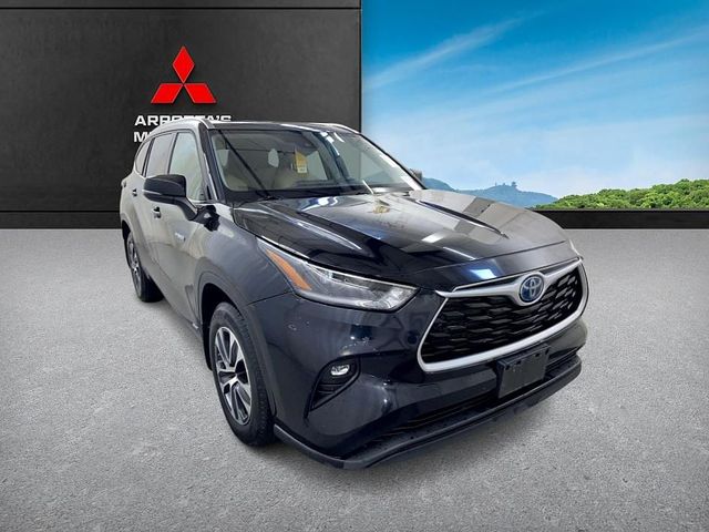 2021 Toyota Highlander Hybrid XLE