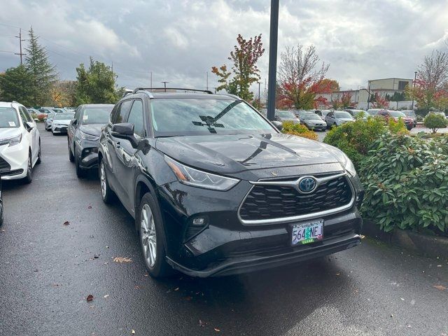 2021 Toyota Highlander Hybrid Limited