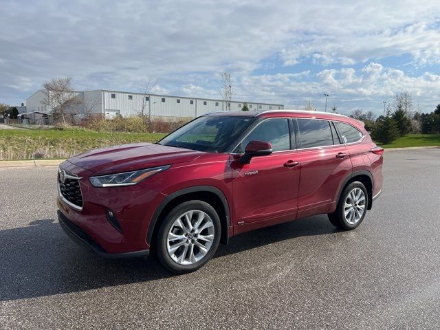 Used 2021 Toyota Highlander Hybrid For Sale in Saginaw, MI | Auto Navigator