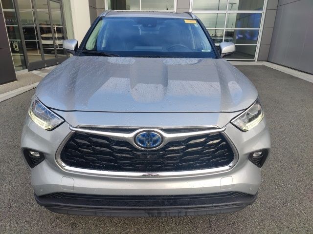 2021 Toyota Highlander Hybrid Platinum