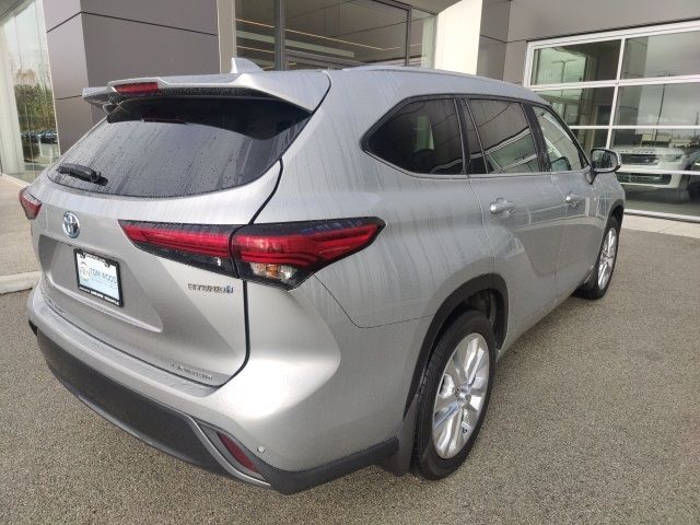 2021 Toyota Highlander Hybrid Platinum