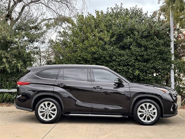 2021 Toyota Highlander Hybrid Limited