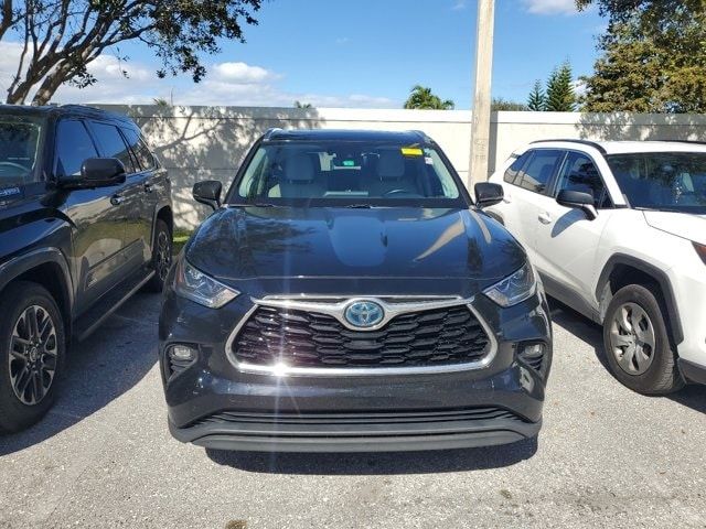 2021 Toyota Highlander Hybrid Limited