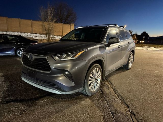 2021 Toyota Highlander Hybrid Platinum