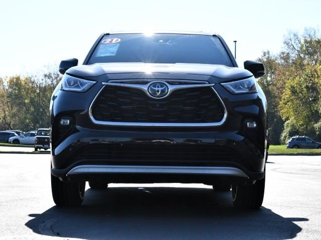 2021 Toyota Highlander Hybrid Platinum