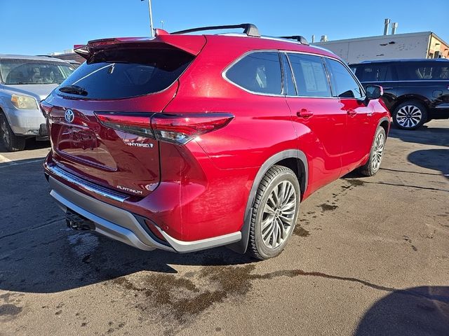 2021 Toyota Highlander Hybrid Platinum