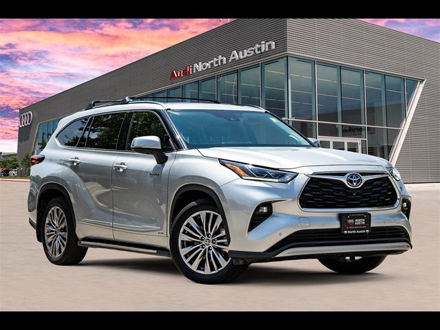 2021 Toyota Highlander Hybrid Platinum