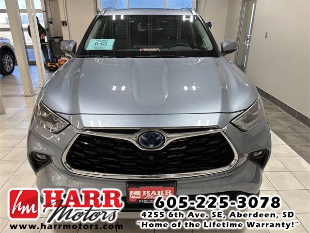 2021 Toyota Highlander Hybrid Platinum