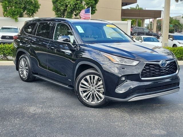 2021 Toyota Highlander Hybrid Platinum