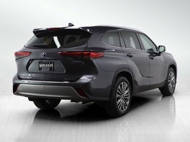 2021 Toyota Highlander Hybrid Platinum