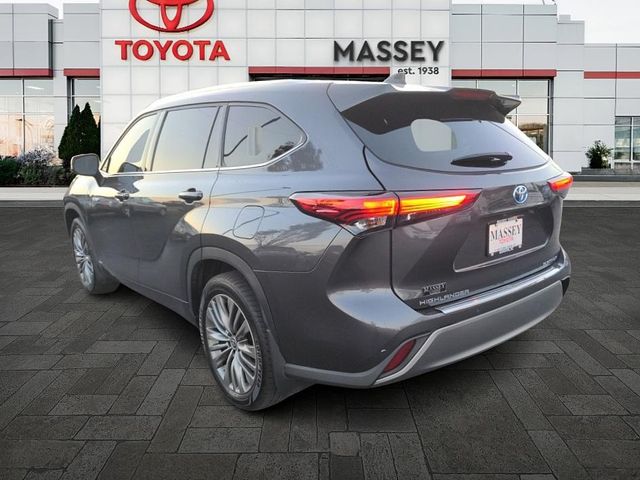 2021 Toyota Highlander Hybrid Platinum