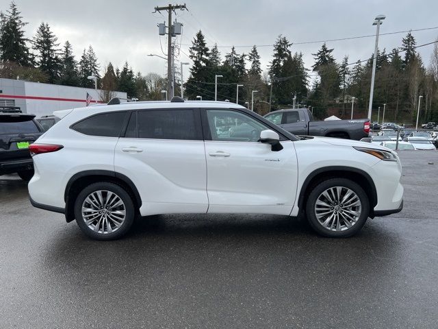 2021 Toyota Highlander Hybrid Platinum