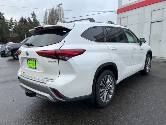 2021 Toyota Highlander Hybrid Platinum