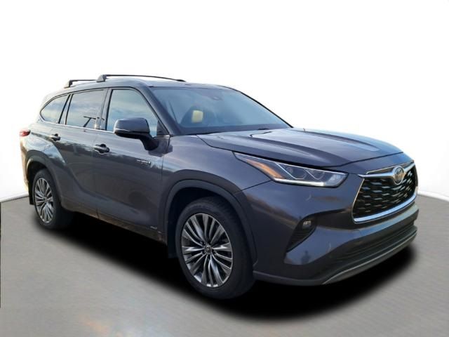 2021 Toyota Highlander Hybrid Platinum