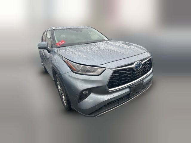 2021 Toyota Highlander Hybrid Platinum