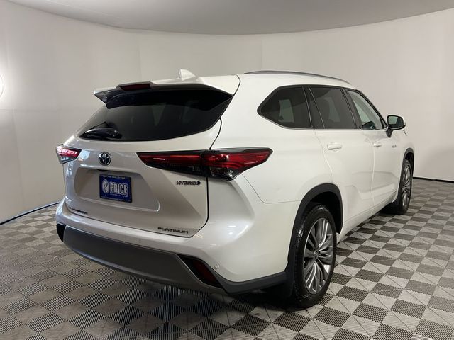 2021 Toyota Highlander Hybrid Platinum