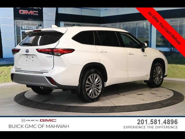 2021 Toyota Highlander Hybrid Platinum