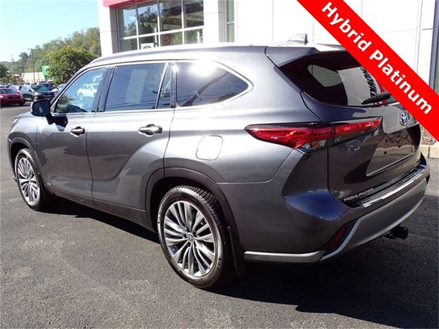 2021 Toyota Highlander Hybrid Platinum