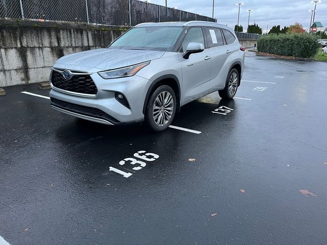 2021 Toyota Highlander Hybrid Platinum