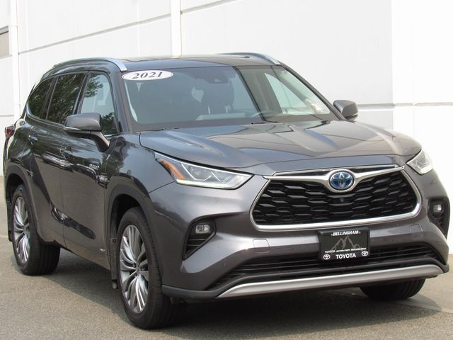 2021 Toyota Highlander Hybrid Platinum