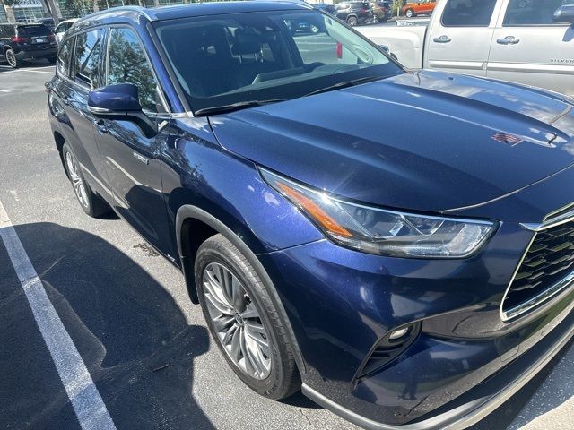 2021 Toyota Highlander Hybrid Platinum