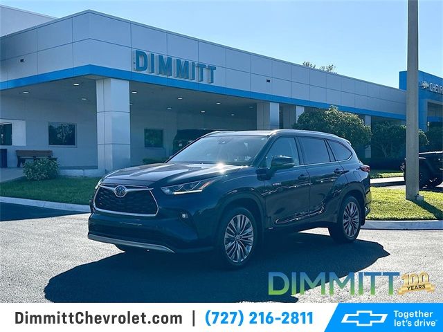 2021 Toyota Highlander Hybrid Platinum