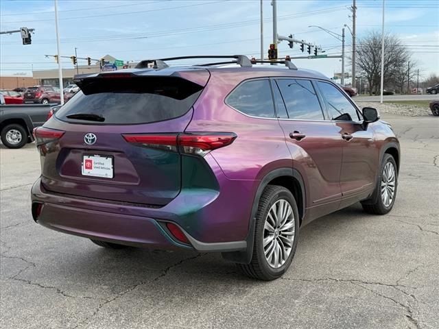 2021 Toyota Highlander Hybrid Platinum