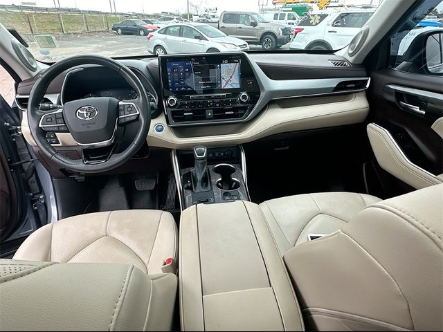 2021 Toyota Highlander Hybrid Platinum