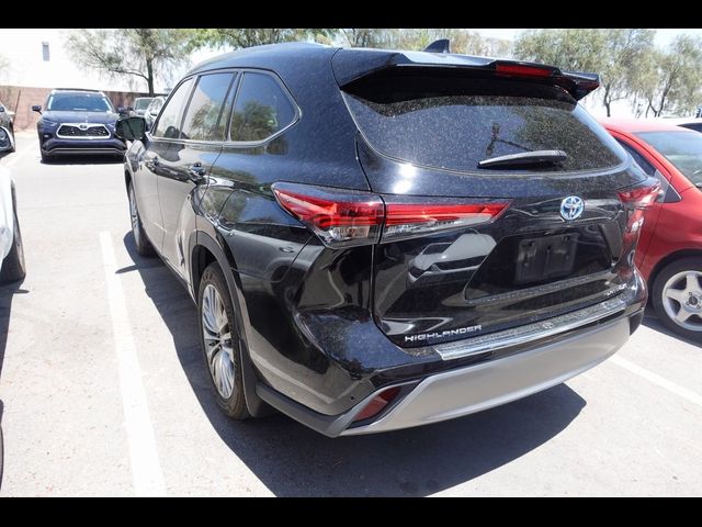 2021 Toyota Highlander Hybrid Platinum