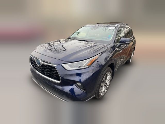 2021 Toyota Highlander Hybrid Platinum