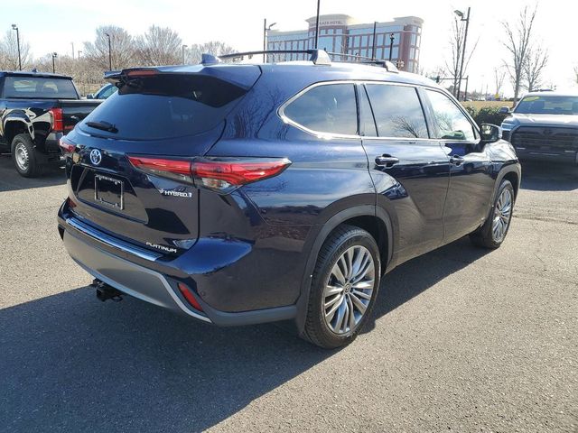 2021 Toyota Highlander Hybrid Platinum