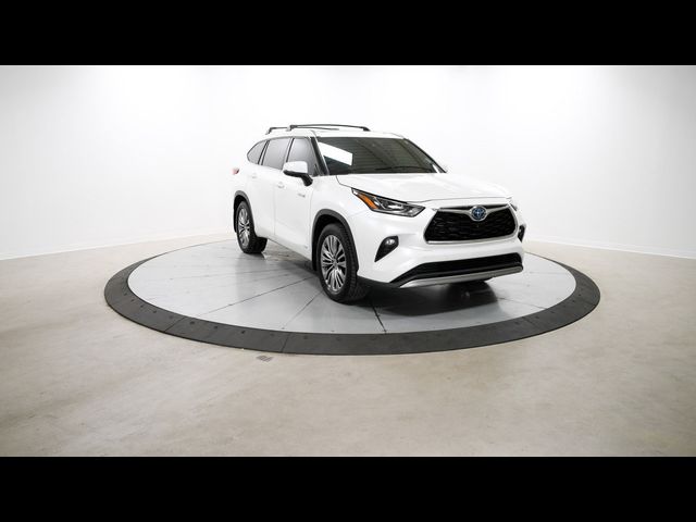 2021 Toyota Highlander Hybrid Platinum