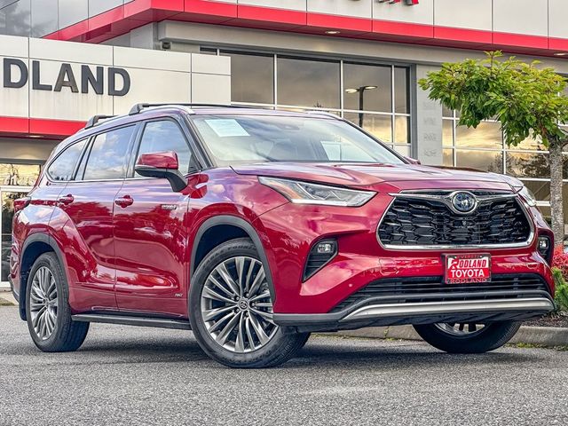 2021 Toyota Highlander Hybrid Platinum