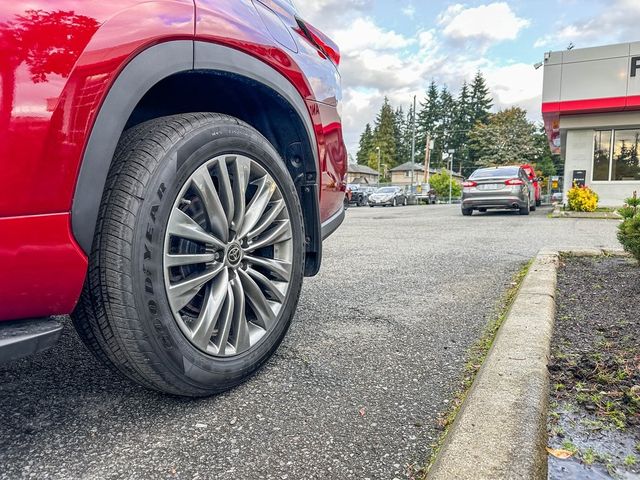 2021 Toyota Highlander Hybrid Platinum