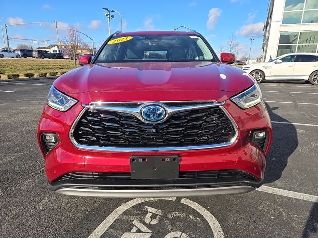 2021 Toyota Highlander Hybrid Platinum