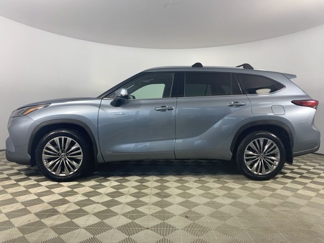 2021 Toyota Highlander Hybrid Platinum