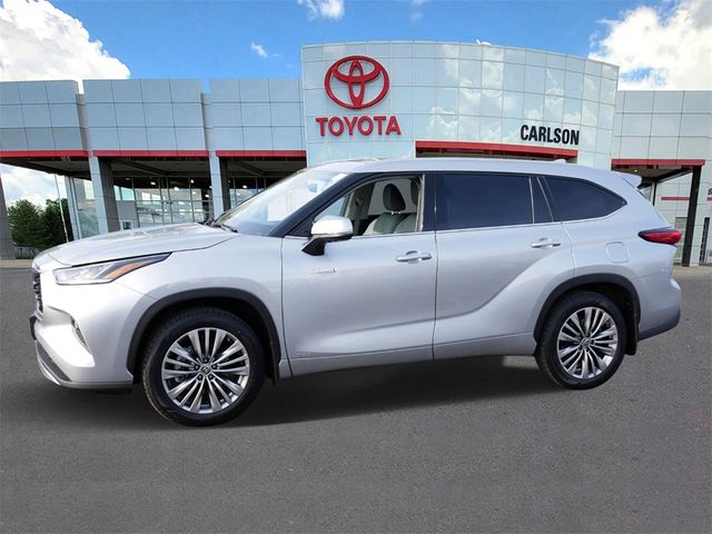 2021 Toyota Highlander Hybrid Platinum