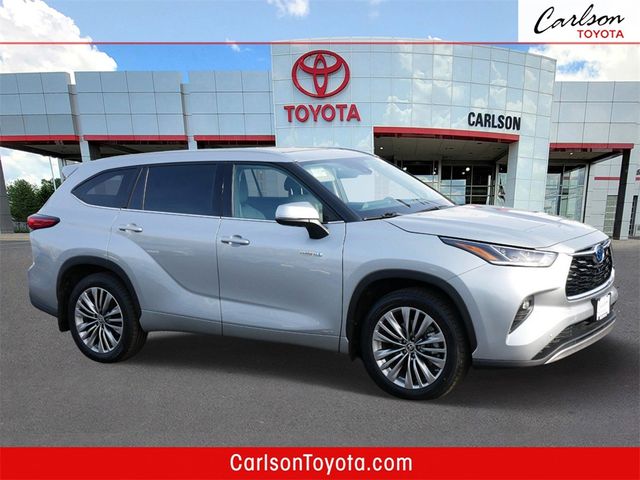 2021 Toyota Highlander Hybrid Platinum