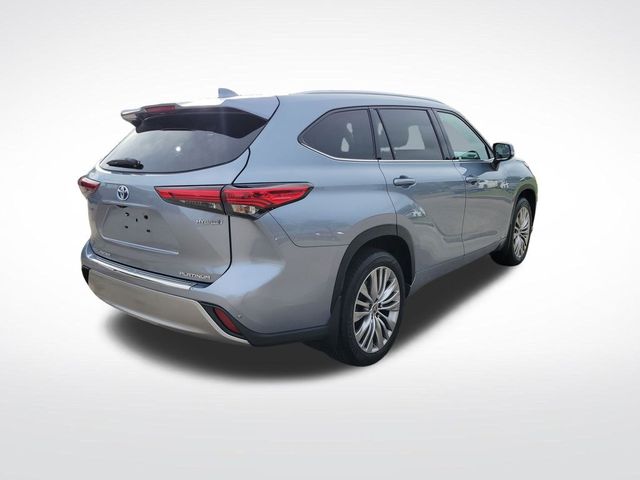 2021 Toyota Highlander Hybrid Platinum