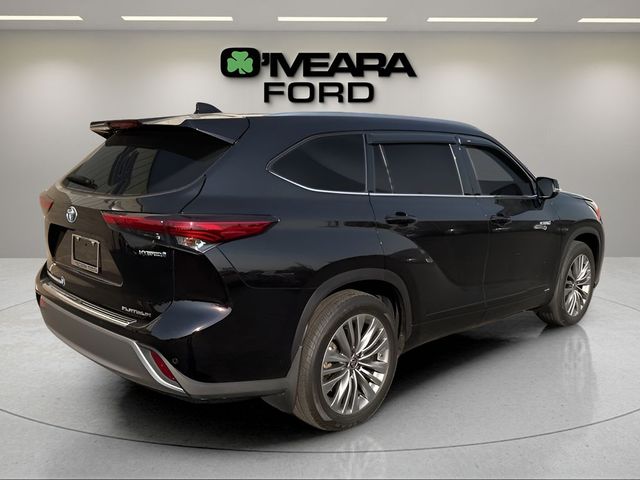 2021 Toyota Highlander Hybrid Platinum