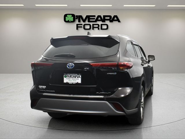 2021 Toyota Highlander Hybrid Platinum