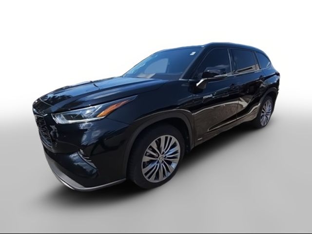 2021 Toyota Highlander Hybrid Platinum