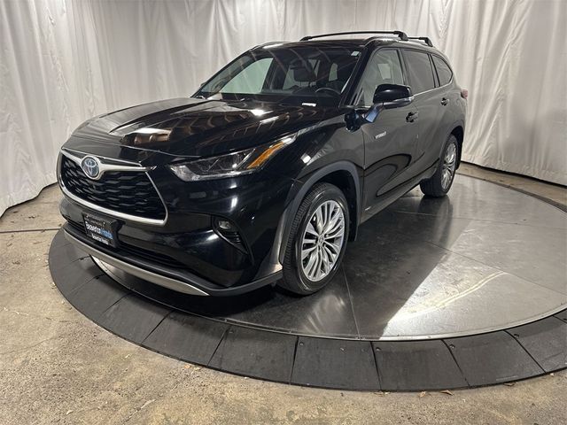 2021 Toyota Highlander Hybrid Platinum