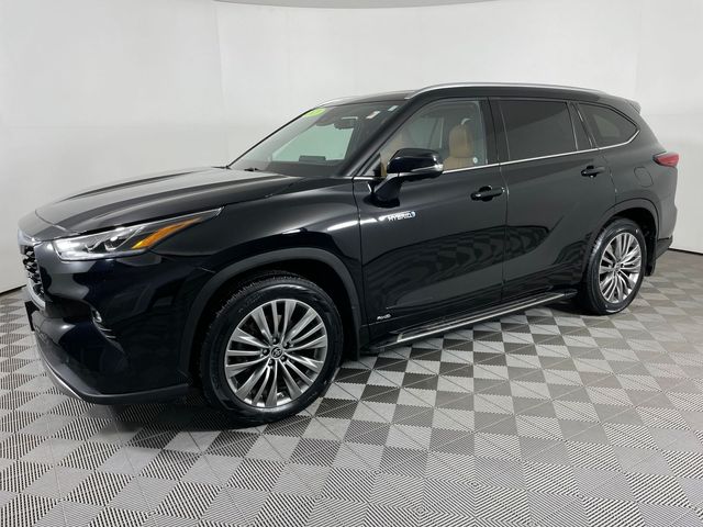 2021 Toyota Highlander Hybrid Platinum